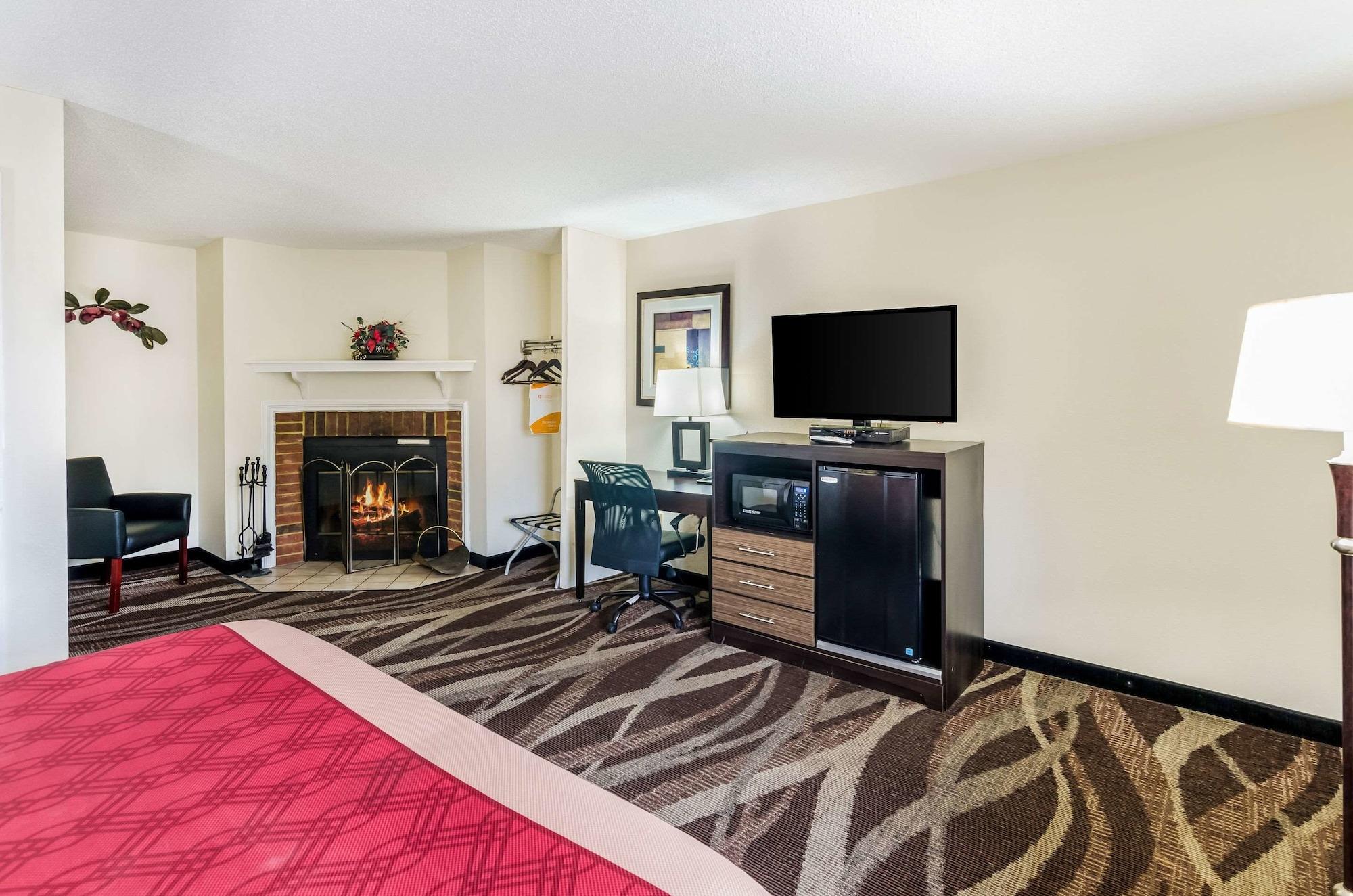 Econo Lodge Glade Springs I-81 Exteriér fotografie