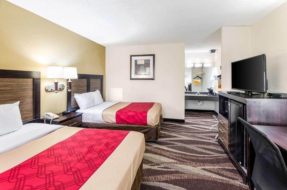 Econo Lodge Glade Springs I-81 Exteriér fotografie