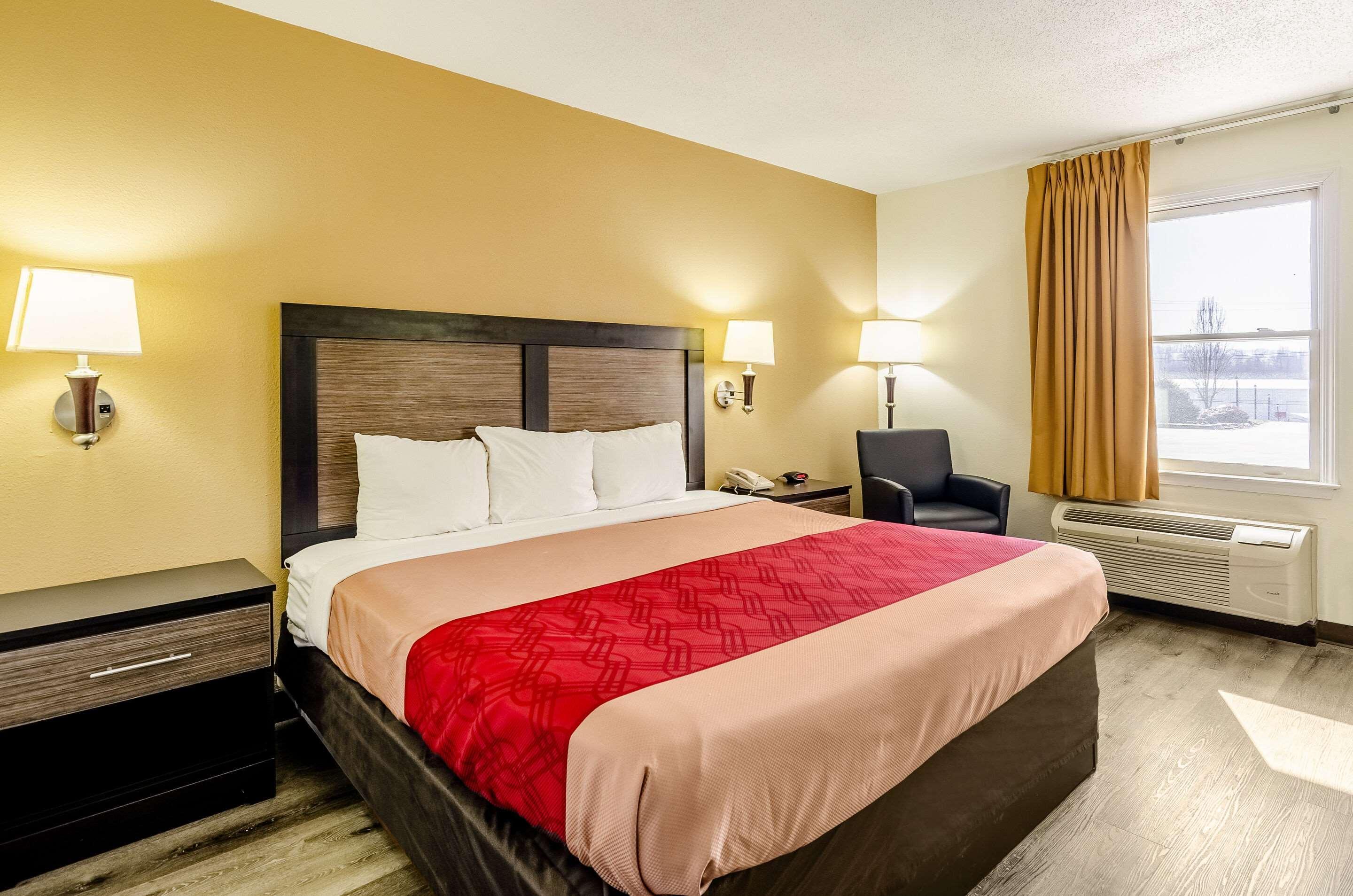 Econo Lodge Glade Springs I-81 Exteriér fotografie