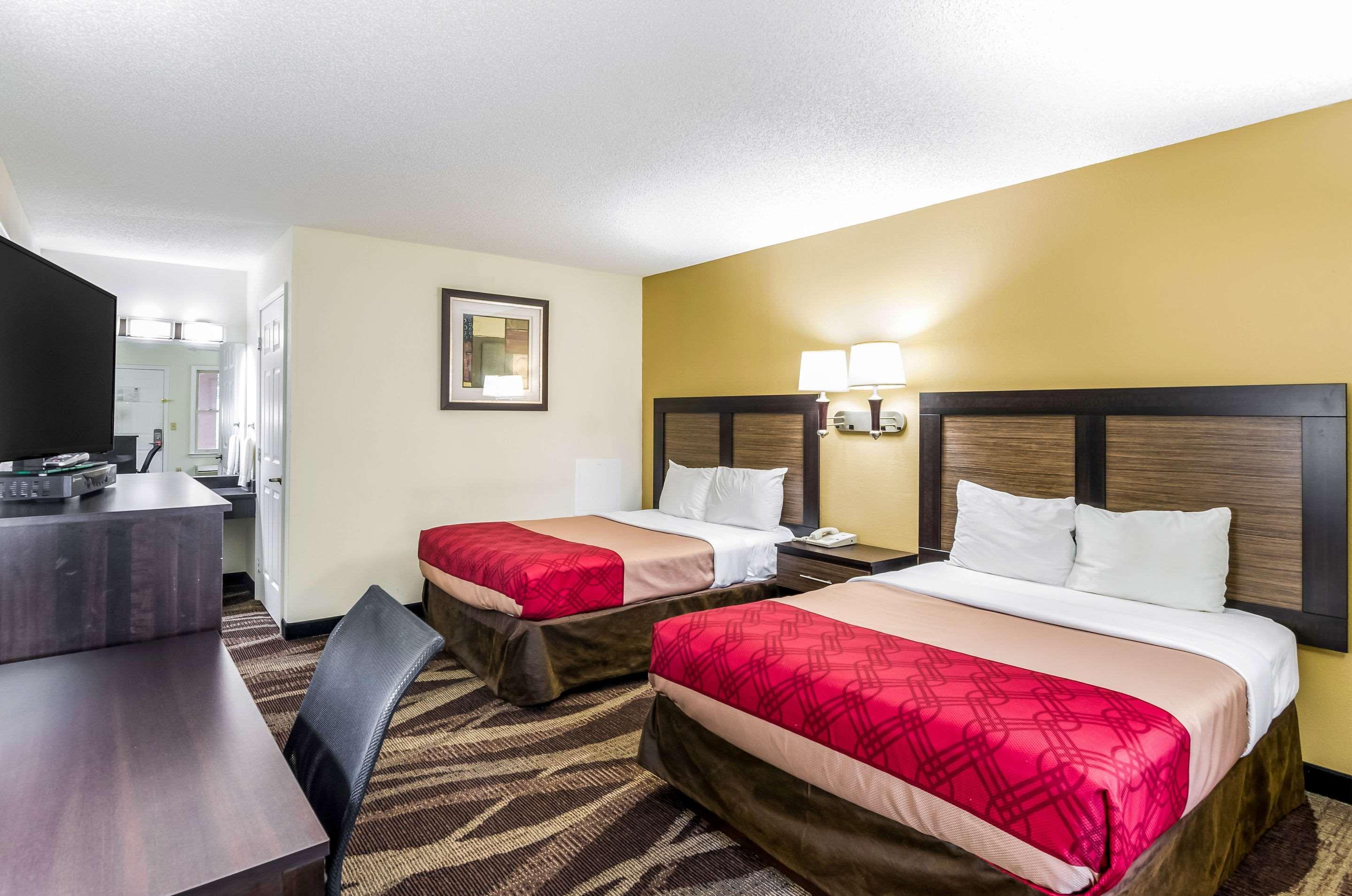 Econo Lodge Glade Springs I-81 Exteriér fotografie