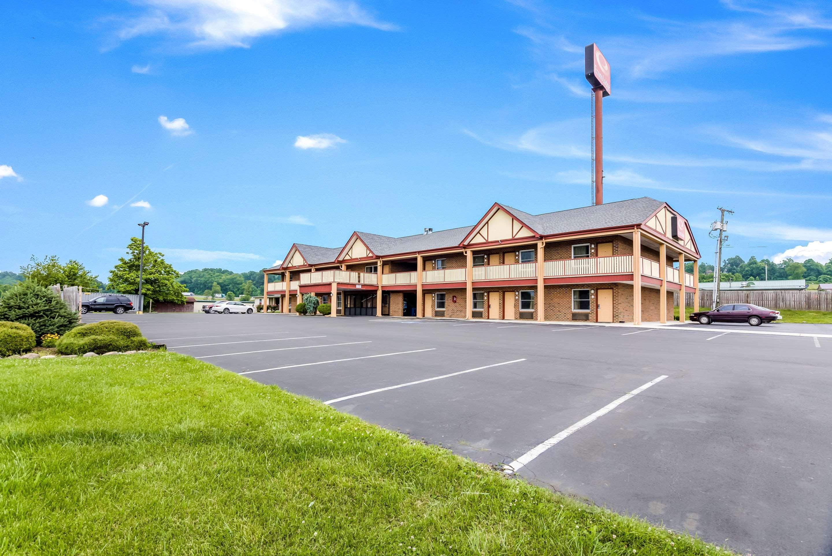 Econo Lodge Glade Springs I-81 Exteriér fotografie