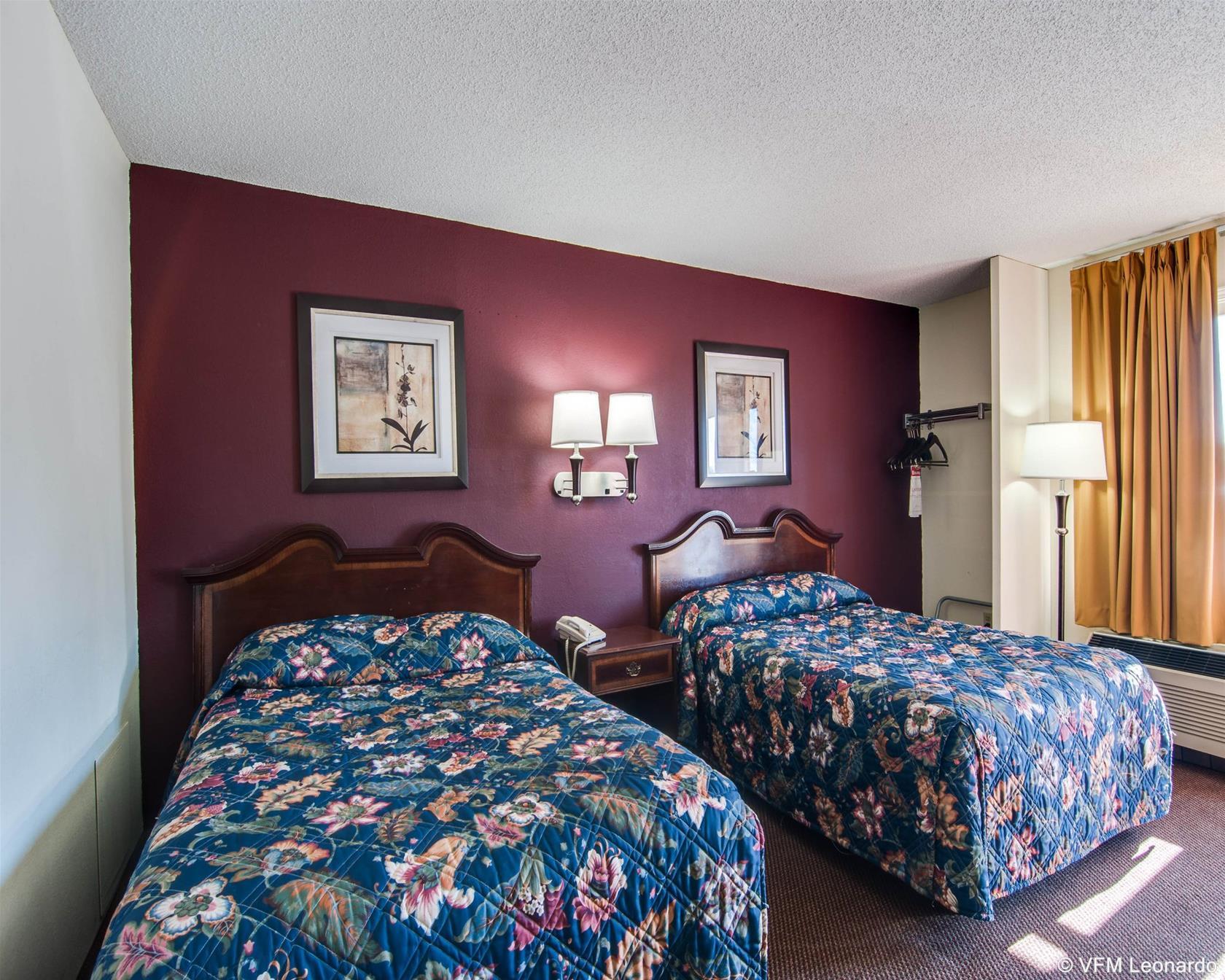 Econo Lodge Glade Springs I-81 Exteriér fotografie