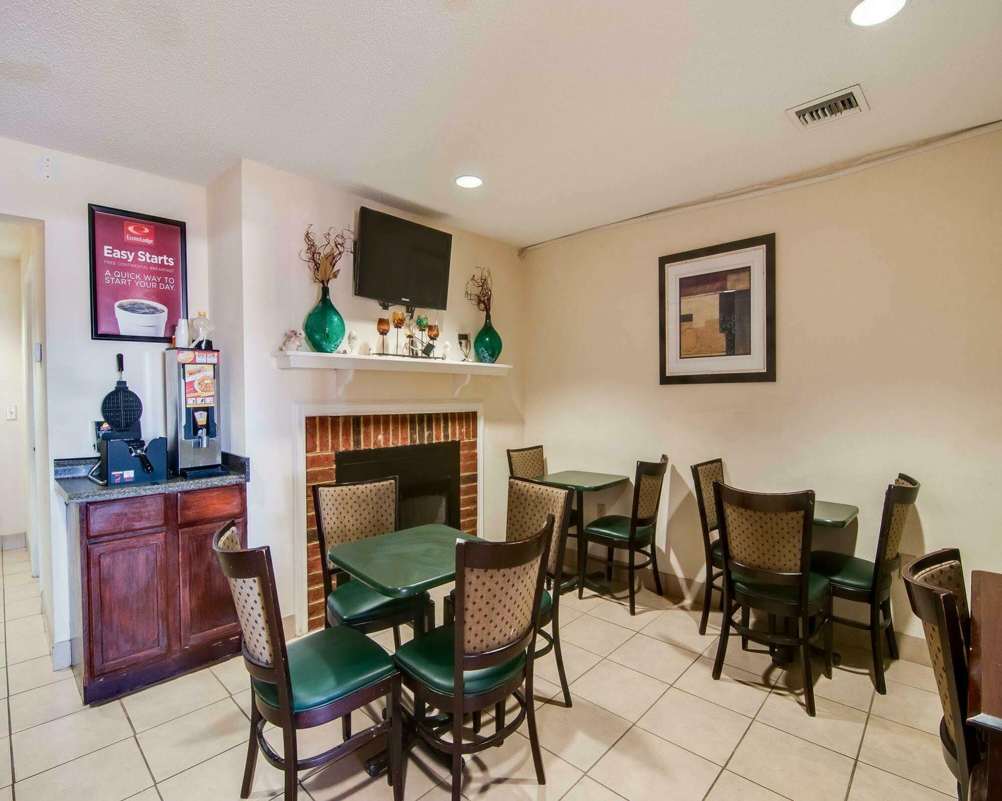 Econo Lodge Glade Springs I-81 Exteriér fotografie